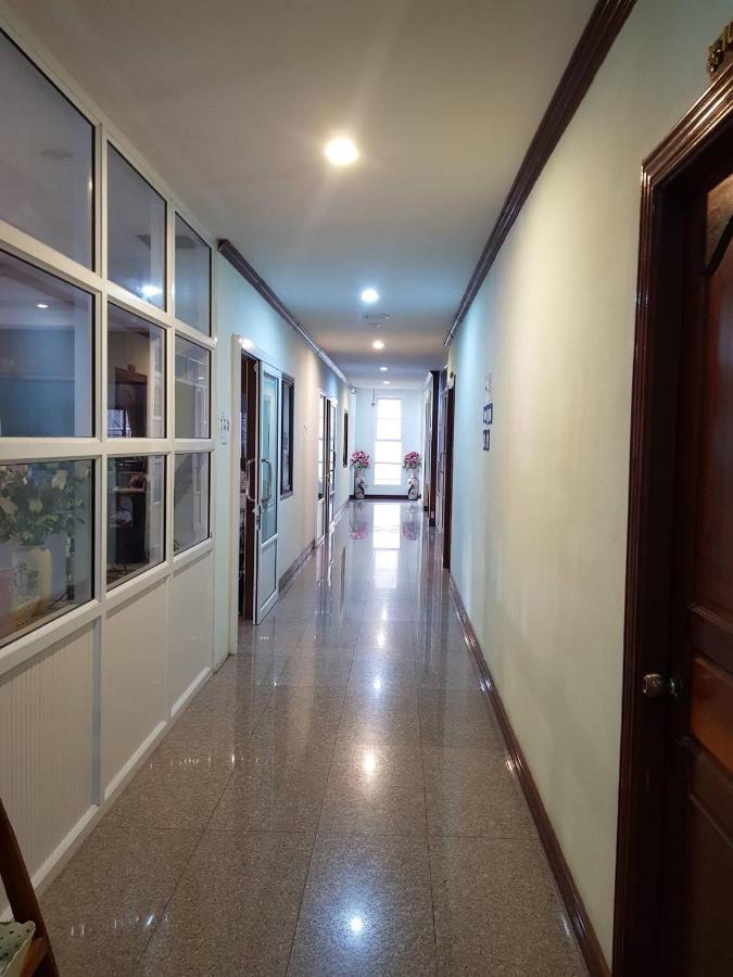 Sp Residence Nakhon Phanom Extérieur photo