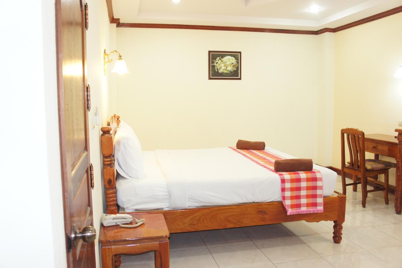 Sp Residence Nakhon Phanom Extérieur photo